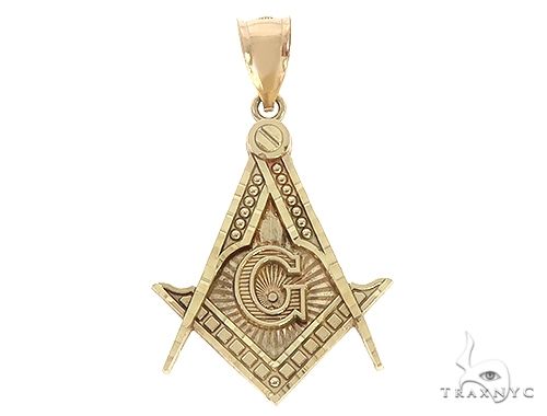10K yellow gold Masonic Square and Compasses pendant with engraved details and bail loop