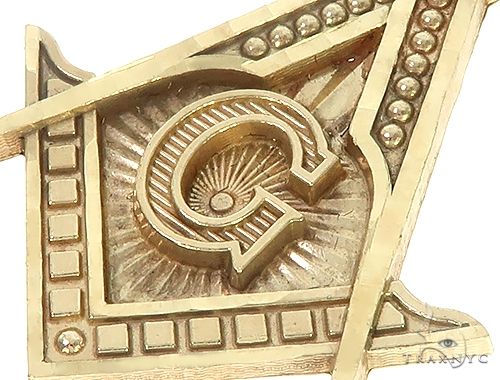 10K Yellow Gold Square and Compasses Masonic Instruments Charm Pendant, photo 4 of 6
