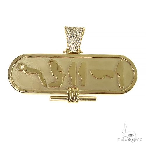 14K gold cartouche hieroglyphics pendant – front face showing engraved Egyptian script detail