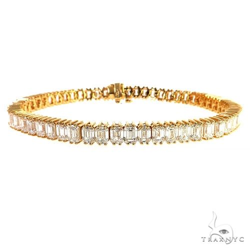 14K yellow gold tennis bracelet with emerald-cut diamonds in fancy link design