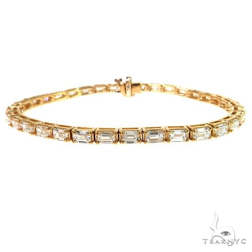 14K yellow gold bracelet with linked rectangular emerald-cut lab diamonds