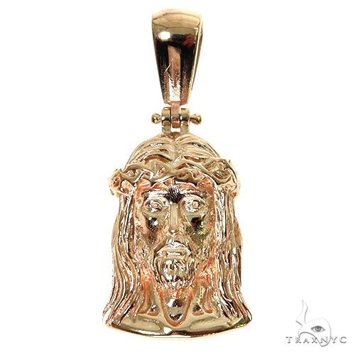 14k gold Jesus head pendant – sculpted face detail, front view