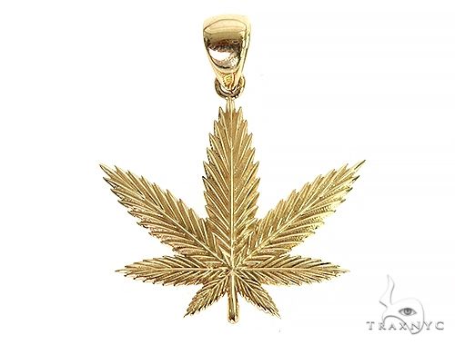 14K yellow gold men's pendant shaped like a detailed cannabis leaf