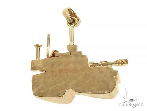 14K Yellow Gold Battle Tank Pendant, photo 3 of 6
