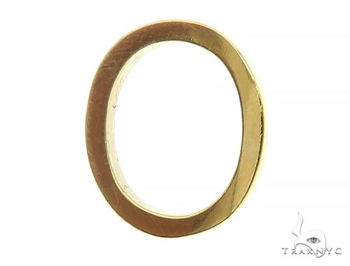 14K yellow gold polished O initial pendant with smooth edges and classic style