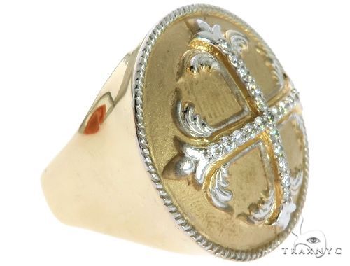 14K gold Masonic Templar Knights ring with 0.30 ct round diamonds, top-down view of engraved face