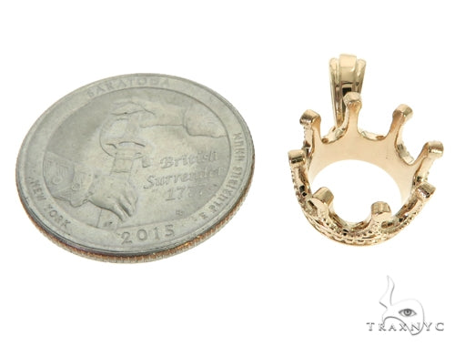14K yellow gold crown pendant charm with detailed beaded design and polished bail