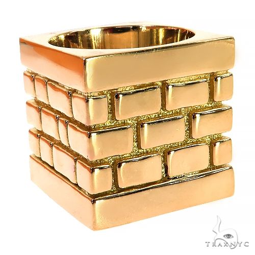 18K yellow gold men's ring with brick wall design and square shape