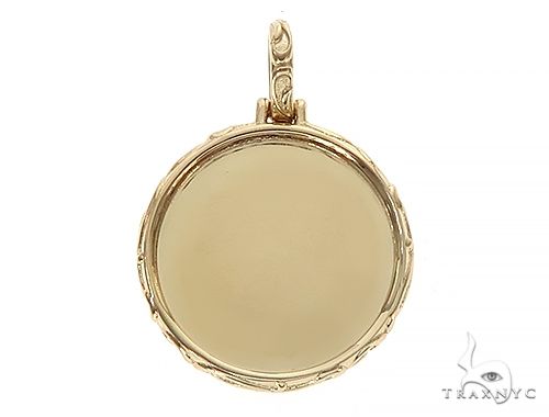 14K Yellow Gold Round Special Edition Photo Pendant Engraved Frame 65311 - Image 1