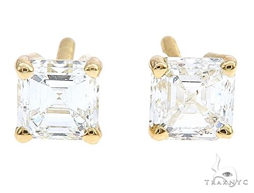 18k yellow gold solitaire square diamond stud earrings with four-prong setting