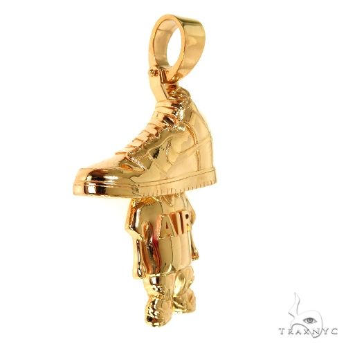 22K Gold Sneaker Head Pendant 67938 - Image 2