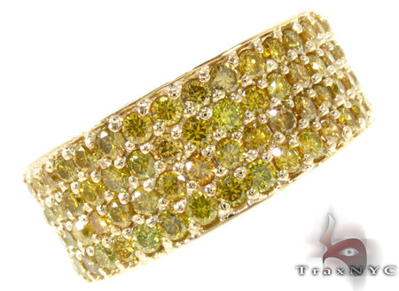 Yellow gold band with four rows of canary yellow round diamonds
