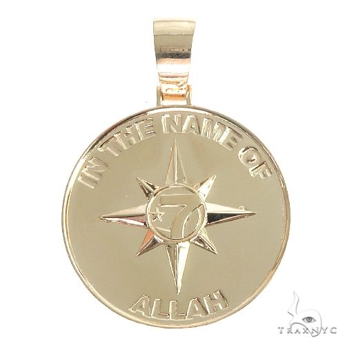 5 Percent Universal Flag pendant in 14k yellow gold – front-facing view showing flag detail