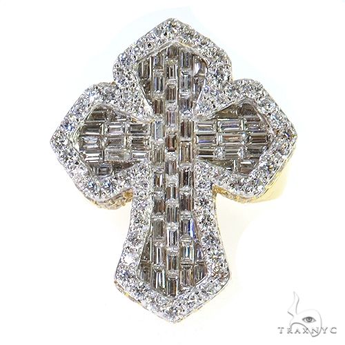 Yellow gold men's ring with baguette and round diamonds forming a cross design