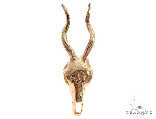 14K yellow gold men's ring with detailed antelope skull and curved horns design