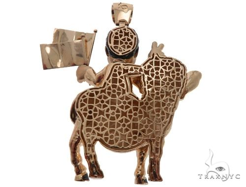 Custom Gold Pendant Caricature 64215 - Image 4