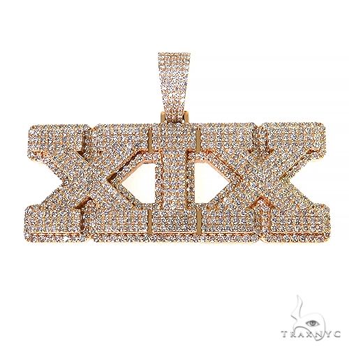 Custom diamond pendant in polished gold – round cut diamonds in prong setting, front view