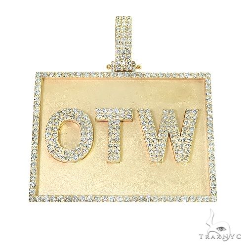 Custom OTW letter pendant in gold – front-facing view of bold personalized lettering