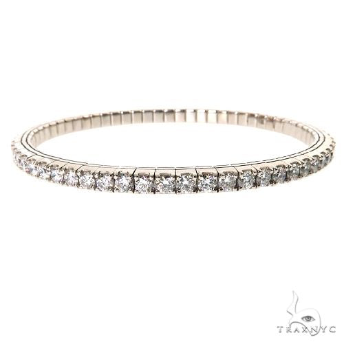 White gold diamond stretch bangle bracelet with round-cut tennis diamonds