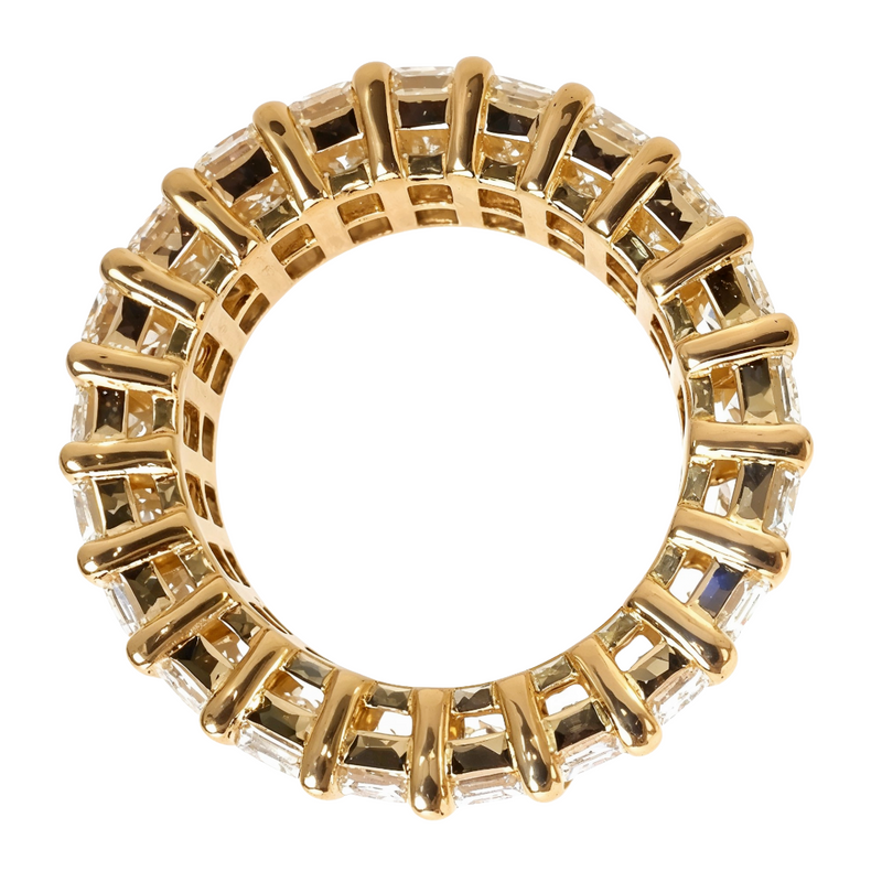 Emerald Cut Diamond Ring in 18K gold, view 3
