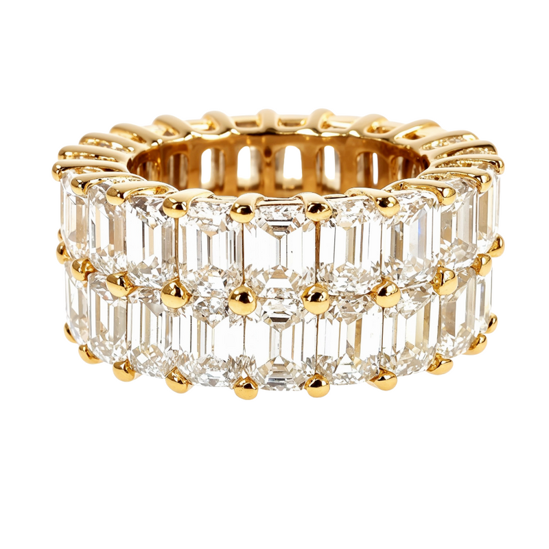 Emerald Cut Diamond Ring in 18K gold