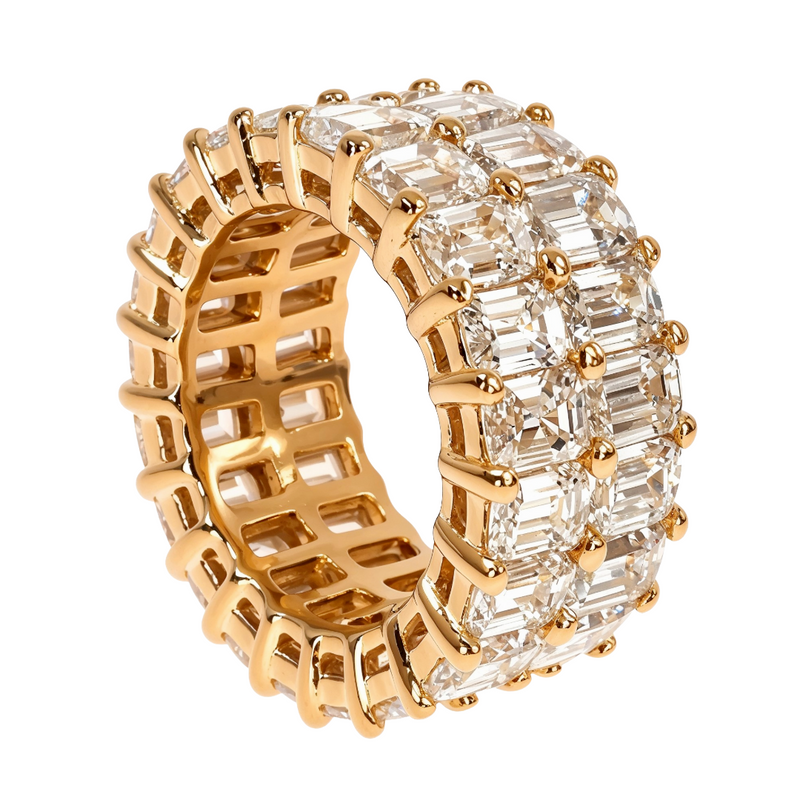 Emerald Cut Diamond Ring in 18K gold, view 2