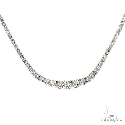 Graduated diamond tennis necklace in white gold – tapered round diamond line setting, front-facing view