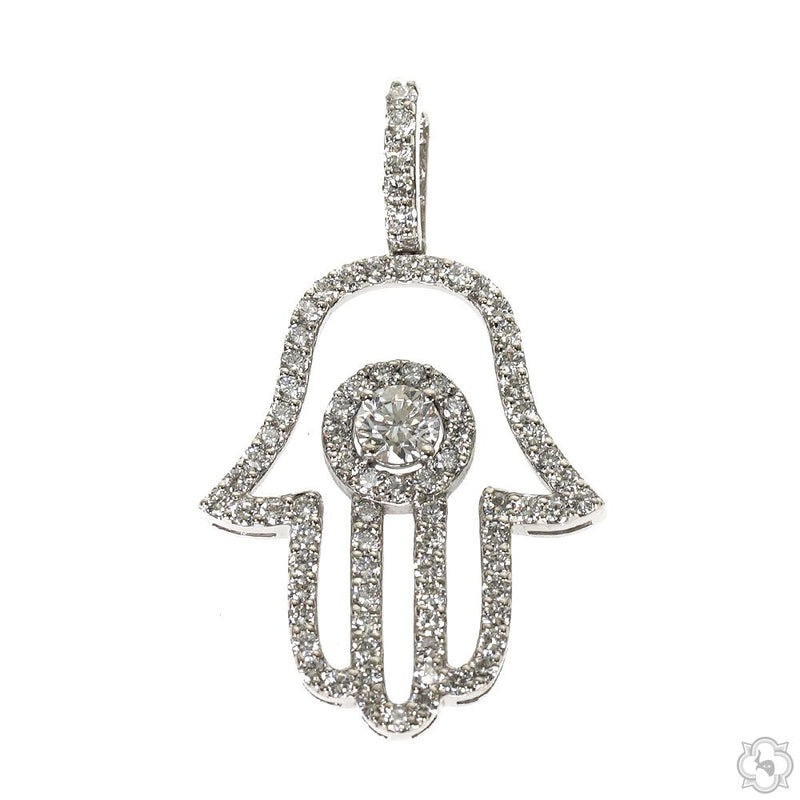White gold Hamsa pendant adorned with round-cut diamonds and pavé detailing