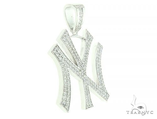 White gold New York Yankees pendant encrusted with small sparkling diamonds