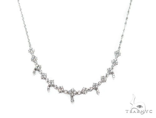 Diamond necklace with 1.50 carats of prong-set round stones