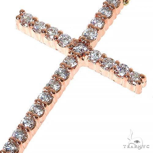 14K Gold Round Cut Cross Crucifix, photo 3 of 4