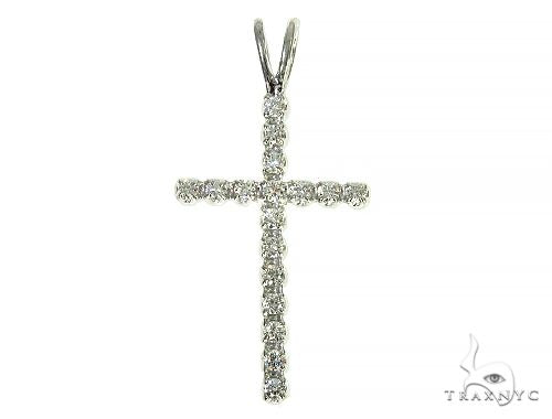 White gold small round-cut diamond cross pendant with delicate prong setting