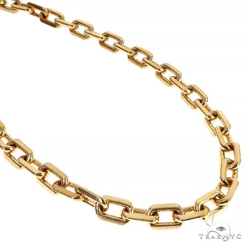 Solid 22k yellow gold cable anchor link chain – close-up of linked profile showing warm gold tone