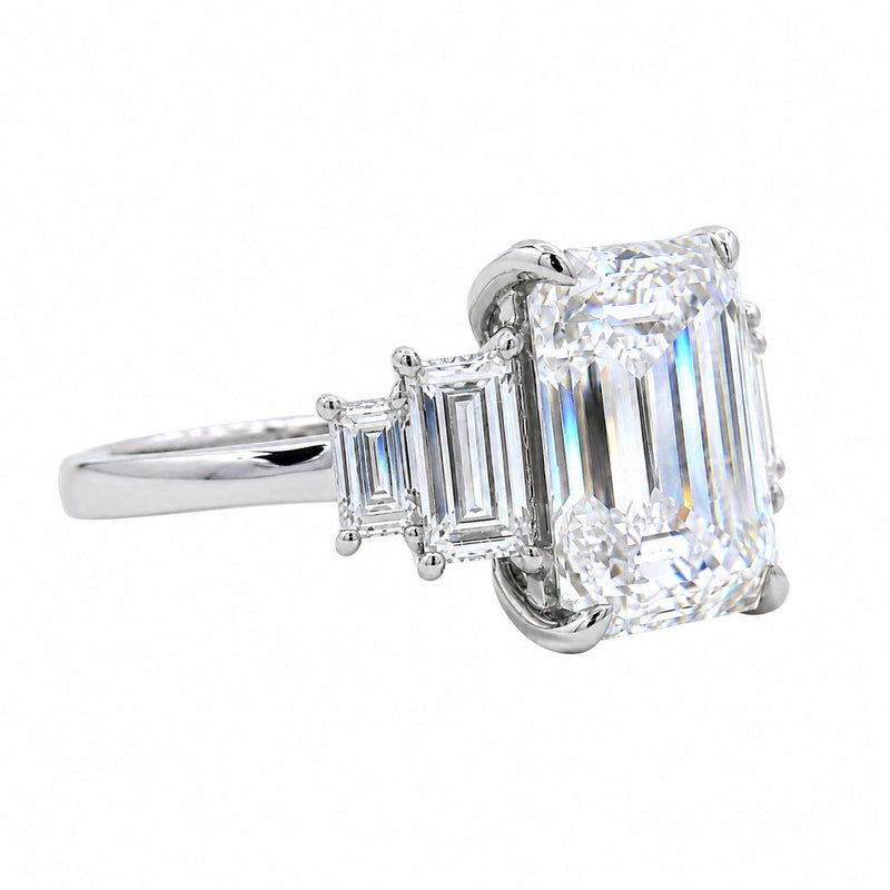 Clara Emerald Engagement Ring in 14K gold, view 3