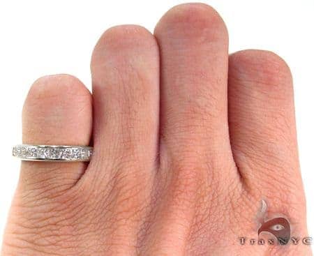 Invisible Diamond Wedding Ring in 18K gold, view 7