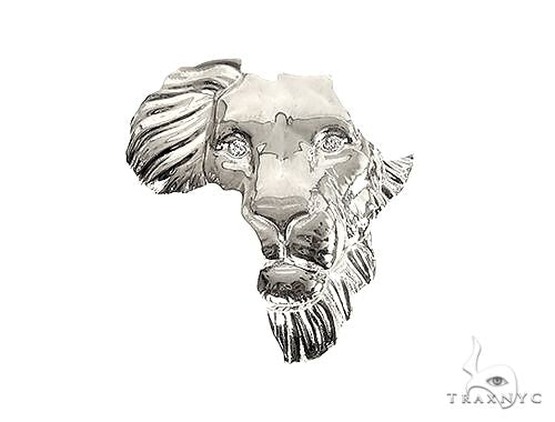 .925 silver lion face pendant with detailed mane and textured features, men's jewelry