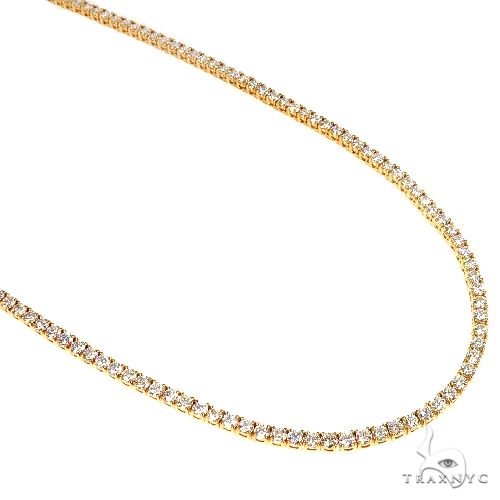 Diamond tennis chain with continuous round 7-pointer stones set in a close-set line, front view