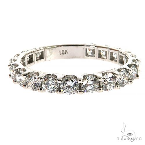 18K white gold wedding band with round brilliant diamonds set all around