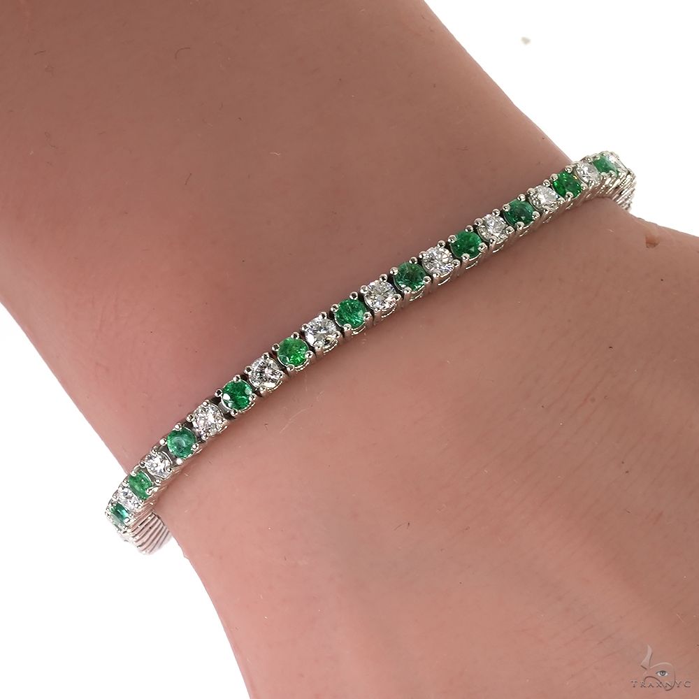 10 Pointer Emerald Glimmer Tennis Bracelet 70082 | TraxNYC