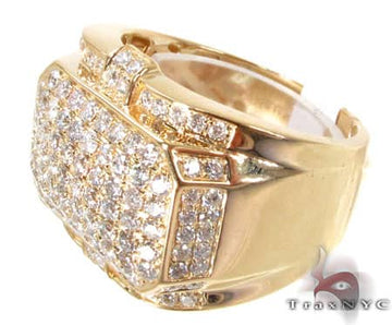 Yellow gold men's ring with square top pave-set with small round diamonds