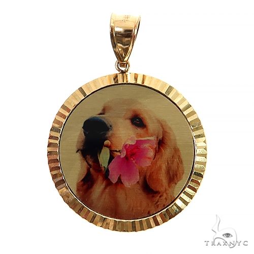 Round 10K yellow gold photo pendant with scalloped edge, featuring dog holding pink flower.
