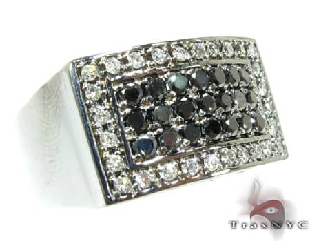Yellow gold men's ring with five rows of black diamonds framed by white diamonds