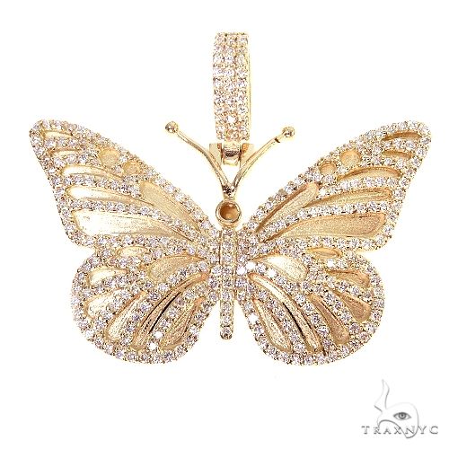 butterfly diamond pendant in 14k gold – round-cut diamonds set across wings, three-quarter angle