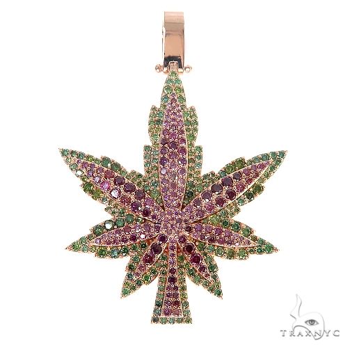 Custom gold weed pendant in 14k yellow gold – front-facing view showing leaf detail