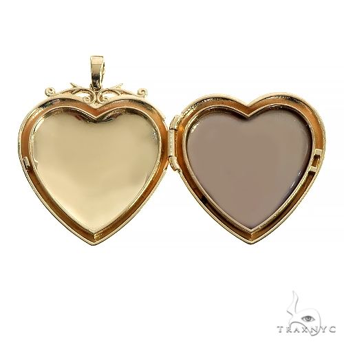 14K Gold Heart Locket Photo Pendant 66631 - Image 2