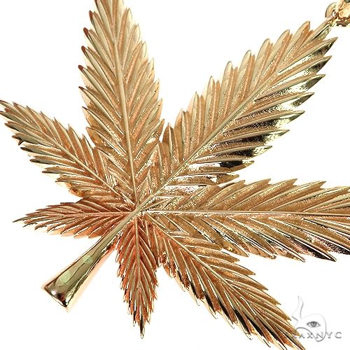 14K Gold Weed Pendant, photo 3 of 6