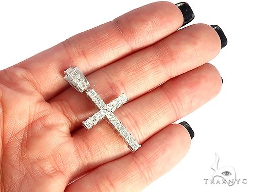 14K White Gold Princess Cut Diamond Manhattan Cross, photo 5 of 7