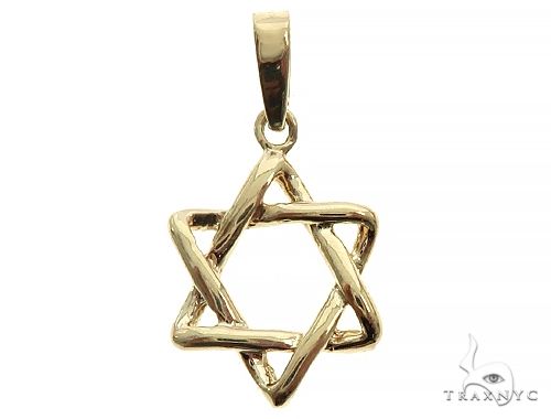 14K yellow gold David Star pendant with polished finish and smooth edges.