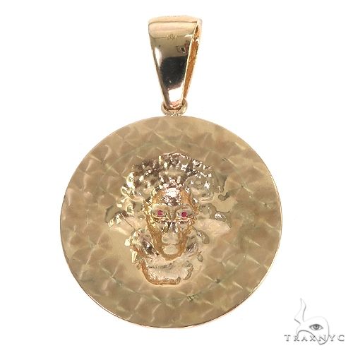14K yellow gold lion head pendant with hammered round background, men's jewelry accessory