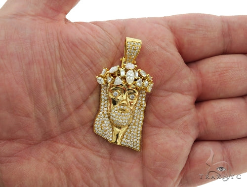 14K Yellow Gold Prong Diamond Jesus Pendant, photo 7 of 9